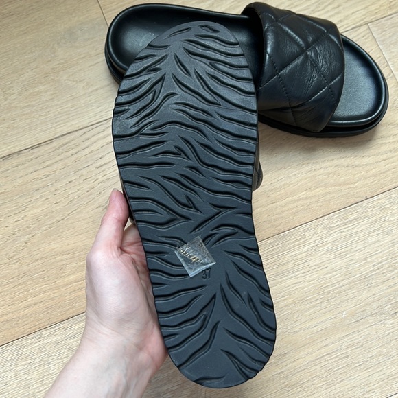 Nice black leather summer sandals size7 - Picture 4 of 6